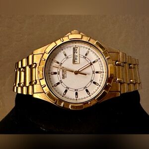 SEIKO Quartz Water Resistant Vintage Goldtone Men’s Watch. New battery 7/24/2025